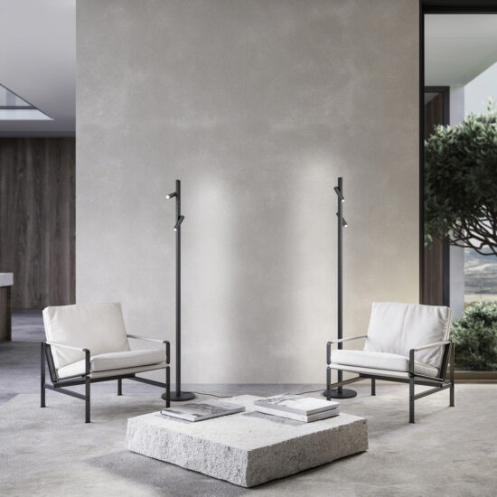 Stehleuchte mit ausrichtbaren Spots Stehleuchte mit ausrichtbaren Spots