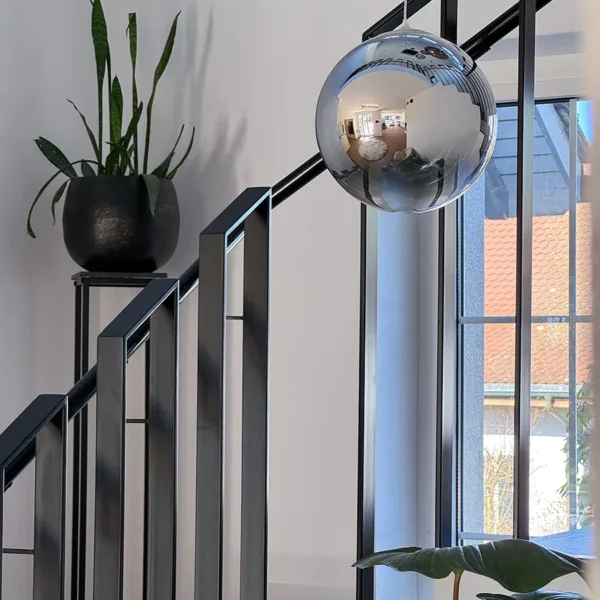 Pendelleuchte bei der Treppe